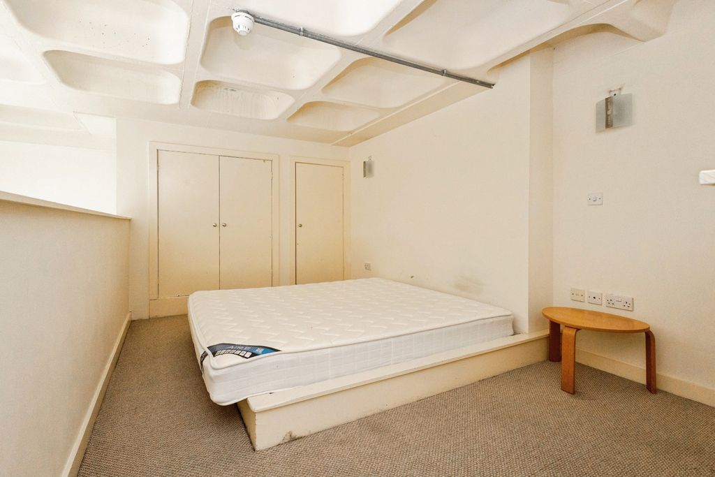 Property photo 3 of 12 Photo