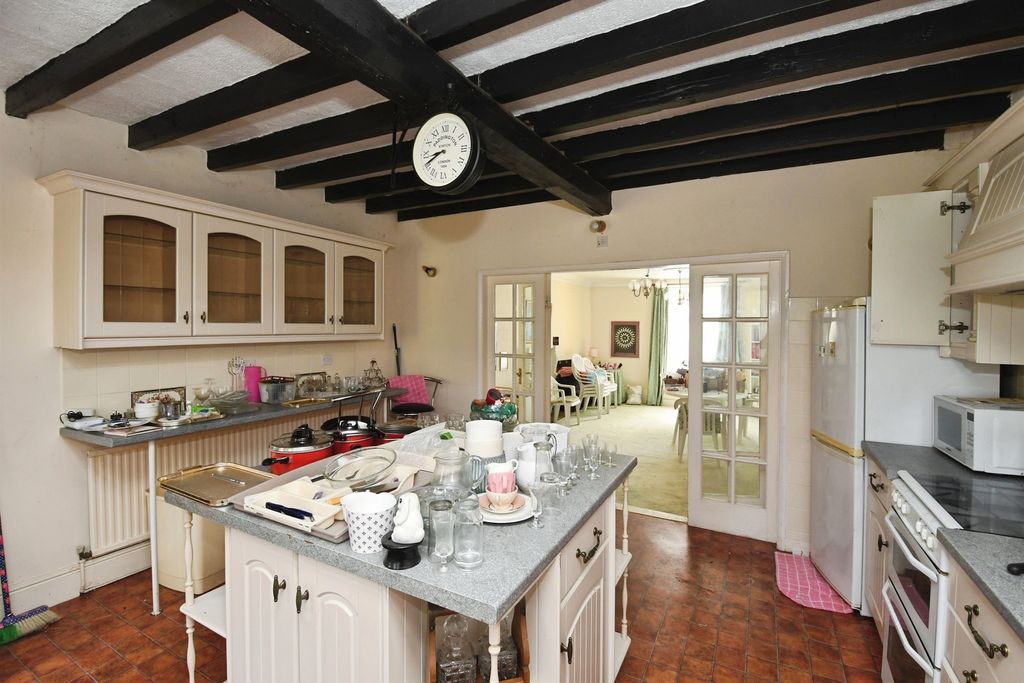 Property photo 2 of 15