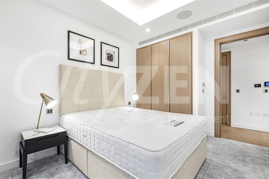 Property photo 3 of 18 Bedroom