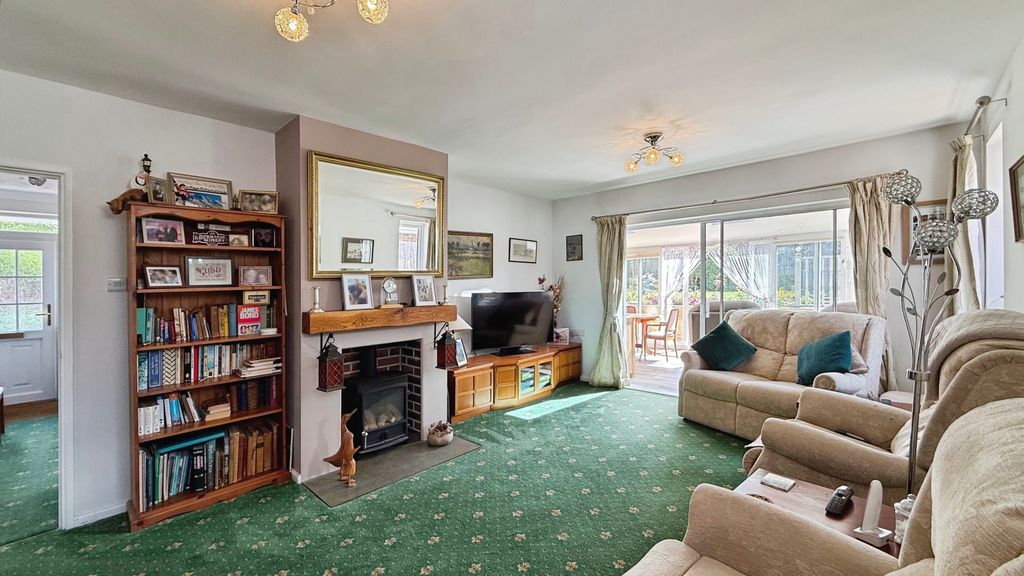 Property photo 3 of 19