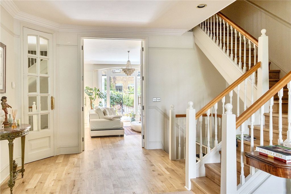 Property photo 2 of 12 Staircase