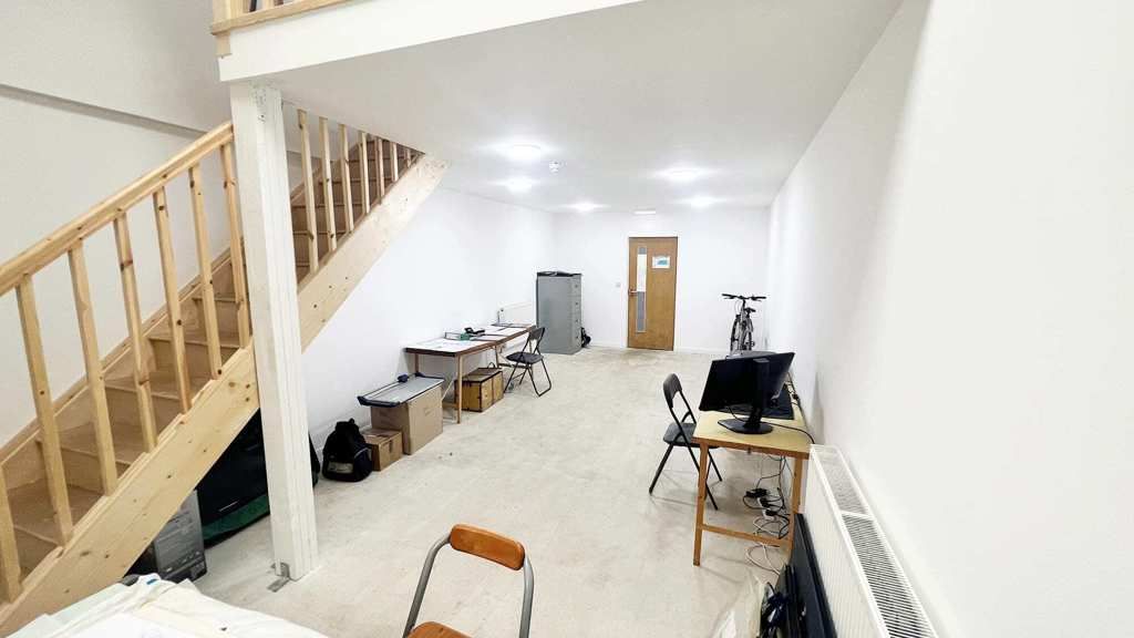 Property photo 3 of 6 Photo 6