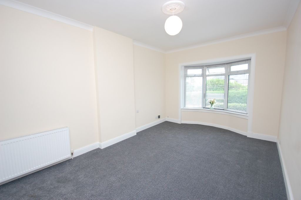 Property photo 2 of 20 4424062