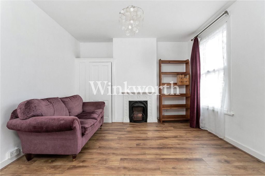Property photo 3 of 9 Picture No. 12