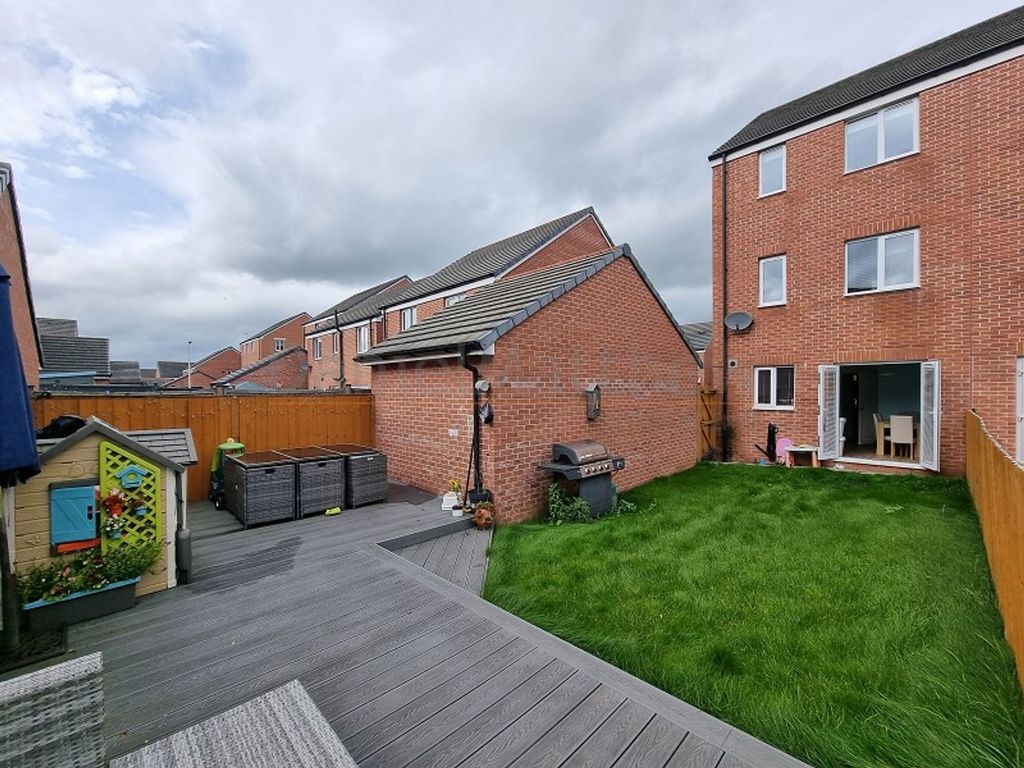 Property photo 2 of 22 Outside