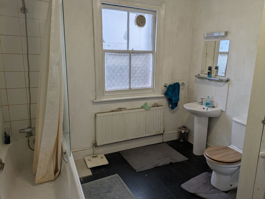 Property photo 3 of 4 Photo 2