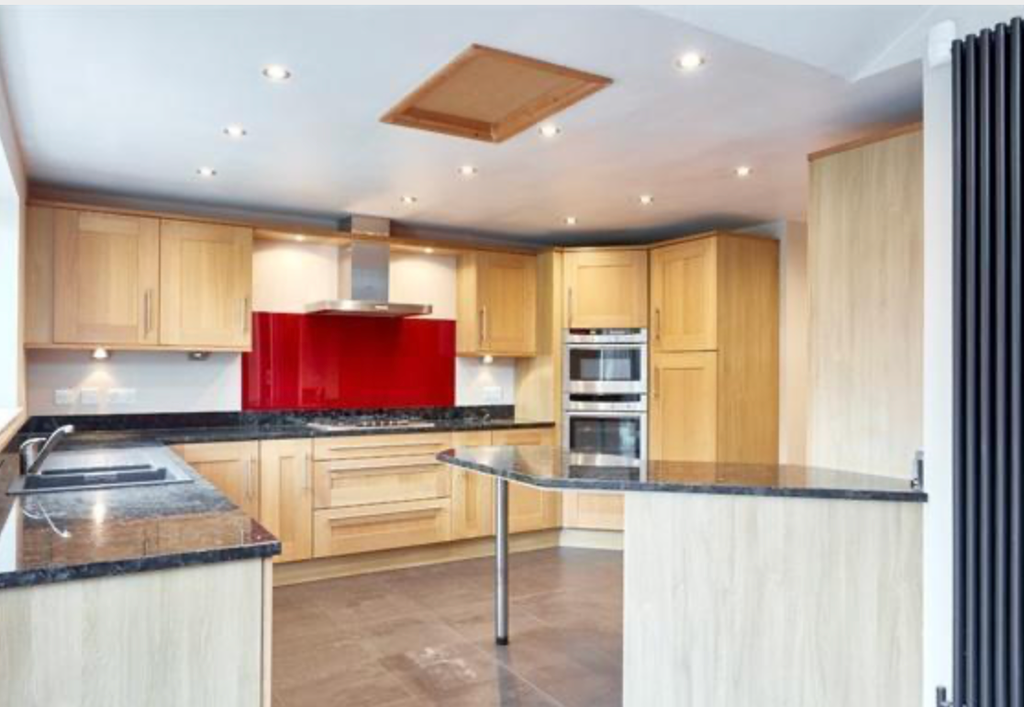 Property photo 3 of 12 Screenshot 2025-10-28 At 13.16.27