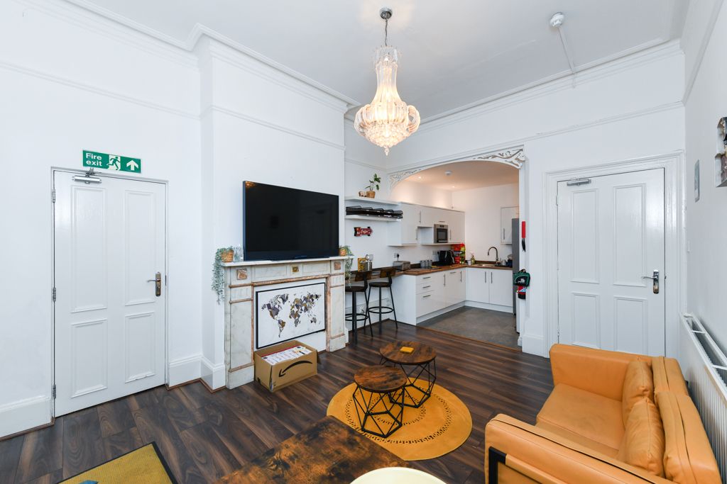 Property photo 3 of 6 Photo 4