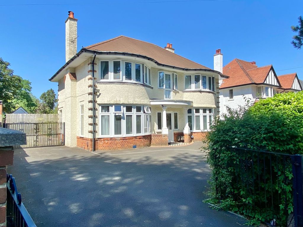 Property photo 1 of 20