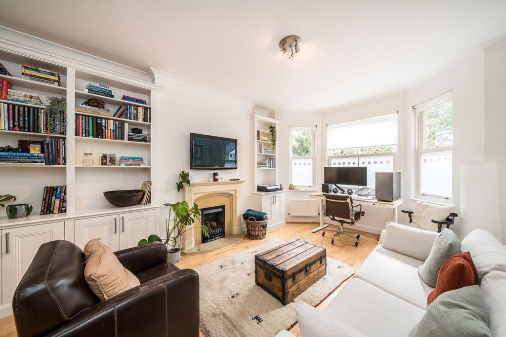 Property photo 2 of 9