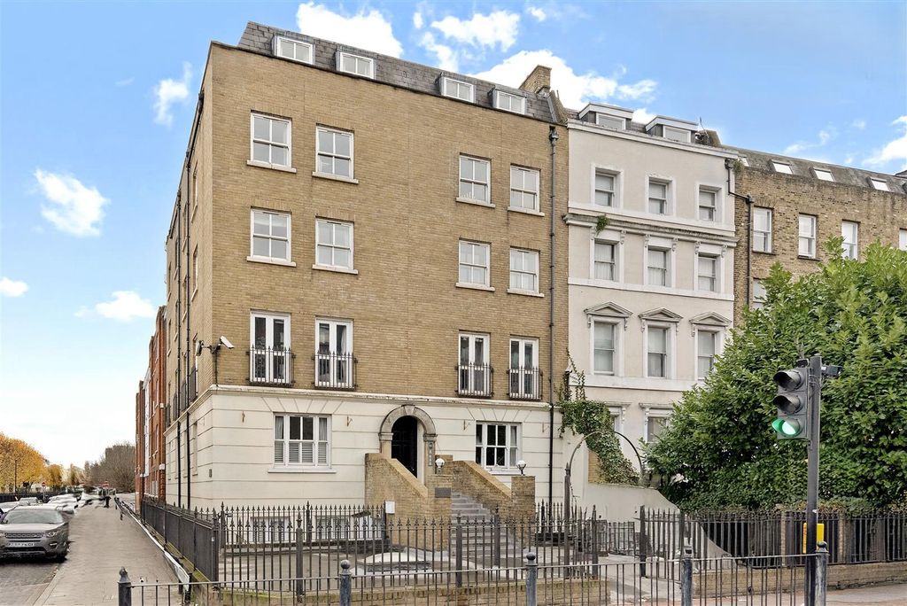 Property photo 1 of 13 Temple Street