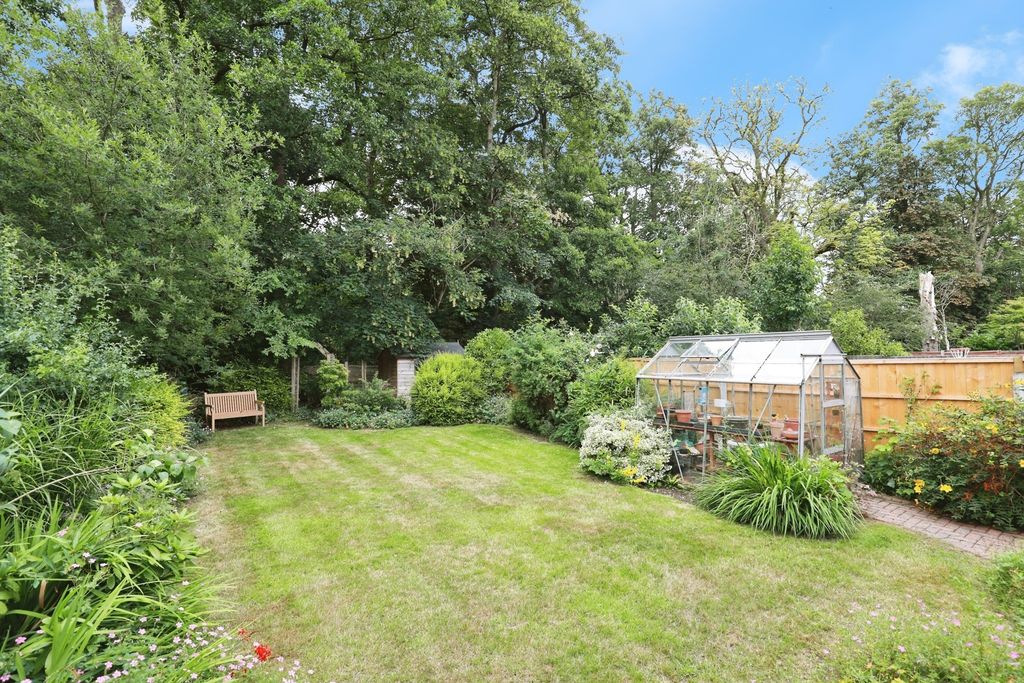 Property photo 2 of 16 Photo