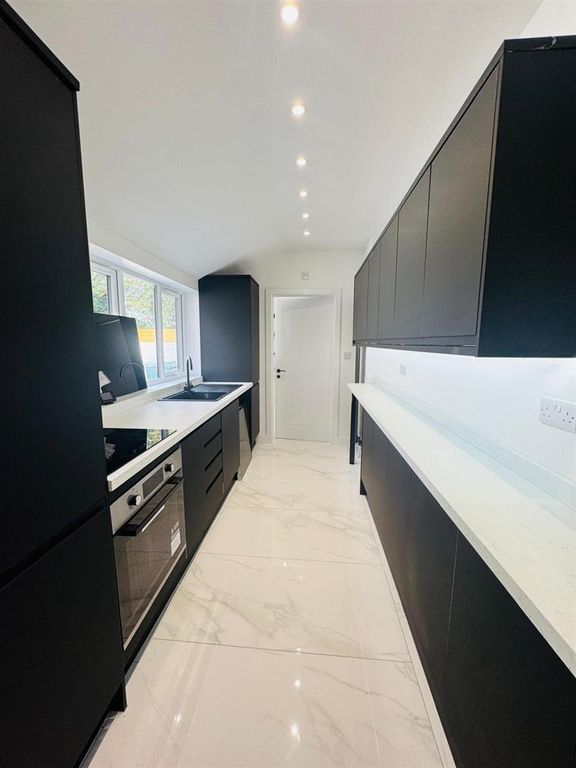 Property photo 2 of 13 Kitchen