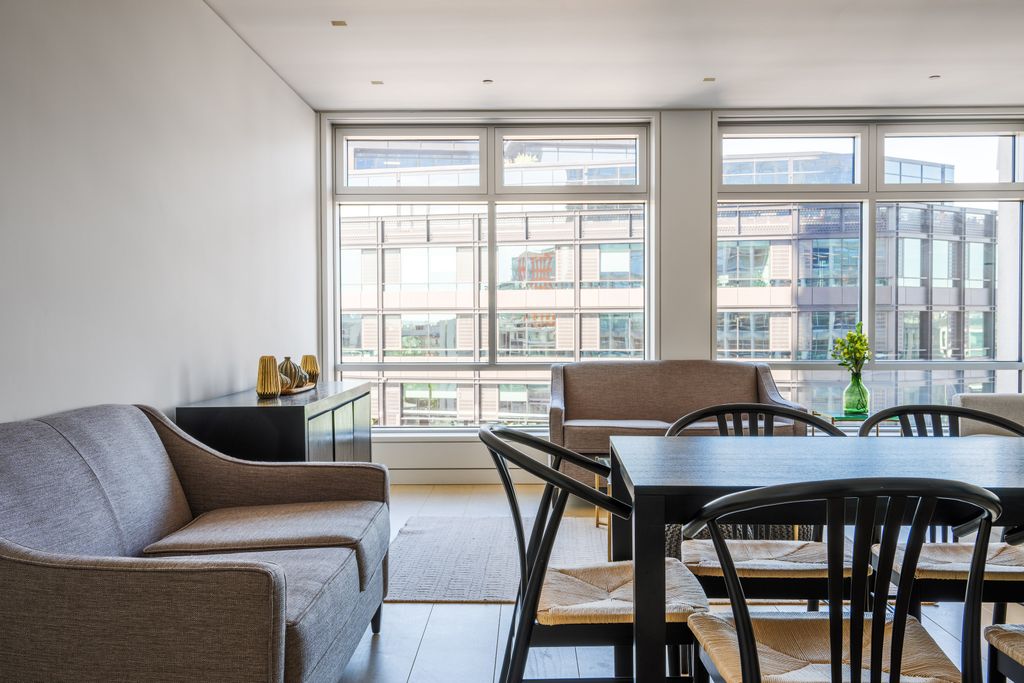 Property photo 1 of 28 Centre_Point_06