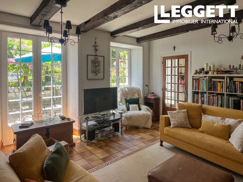 Property photo 2 of 10