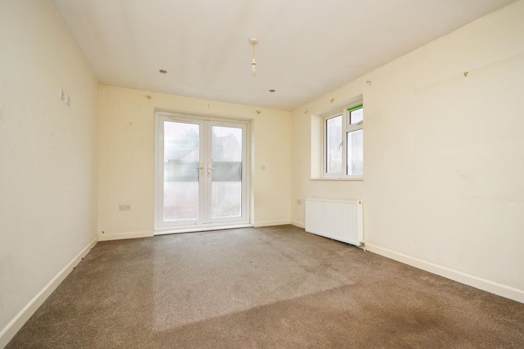 Property photo 3 of 9