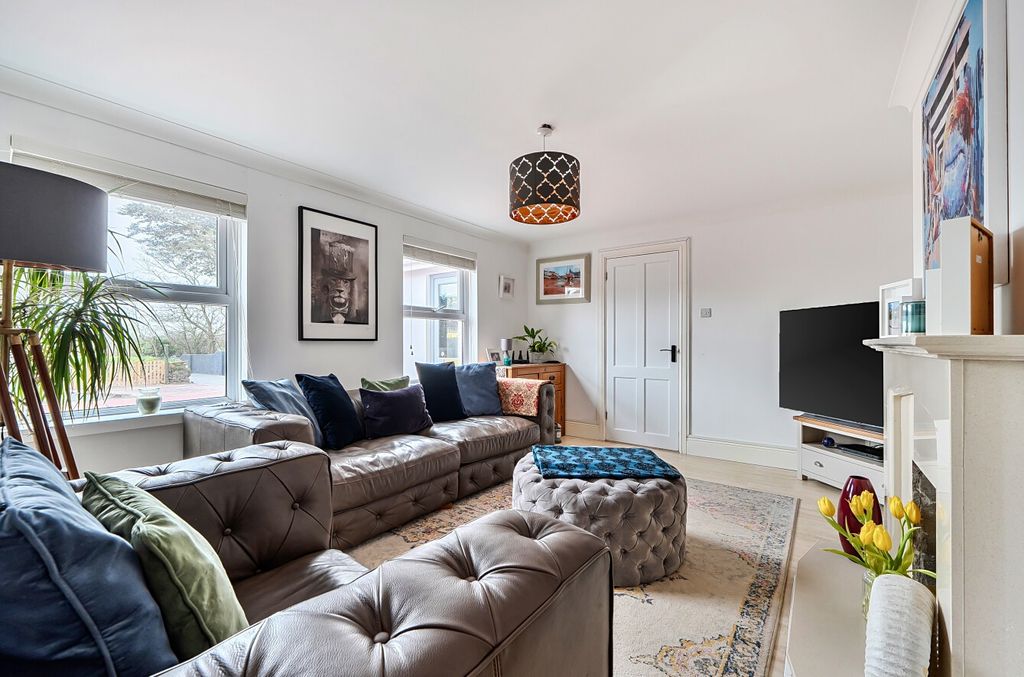 Property photo 2 of 42 5137396
