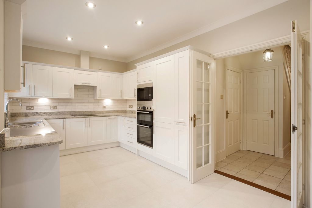 Property photo 1 of 19 4 Savery Drive 27107