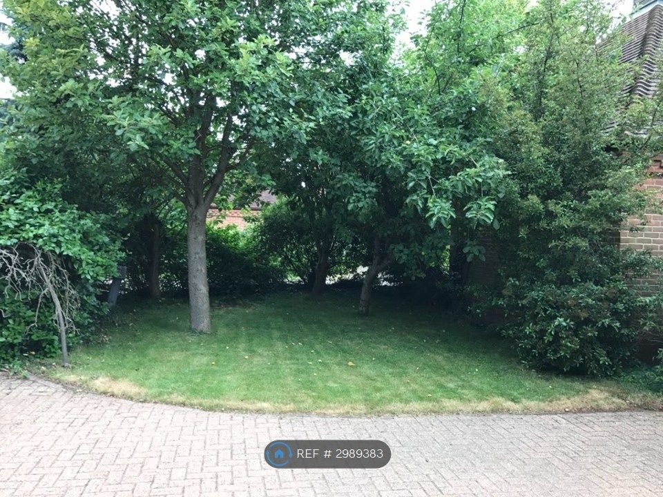 Property photo 3 of 11