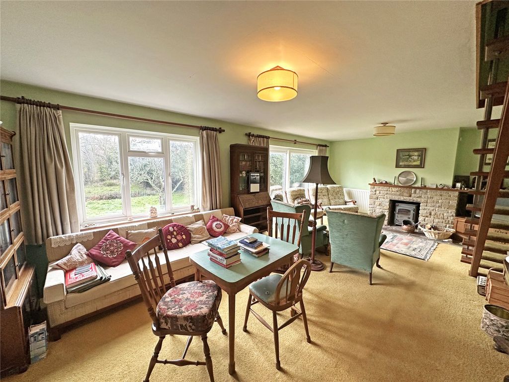 Property photo 3 of 17 Picture 3