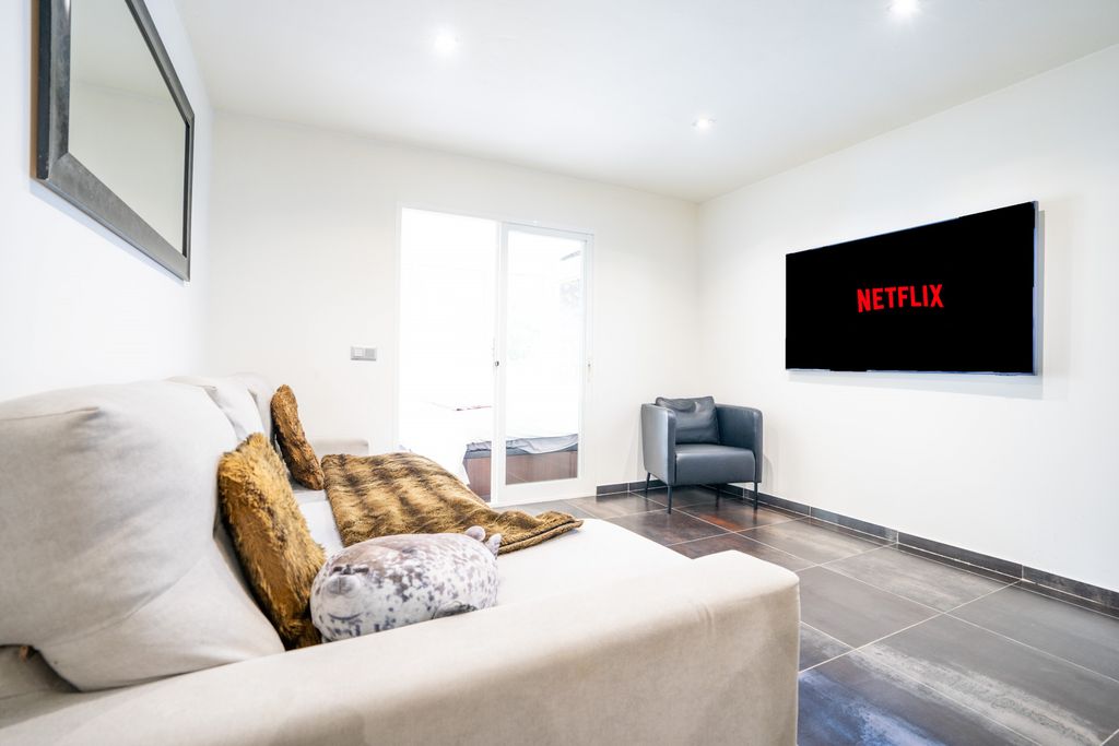 Property photo 1 of 13 Photo 0