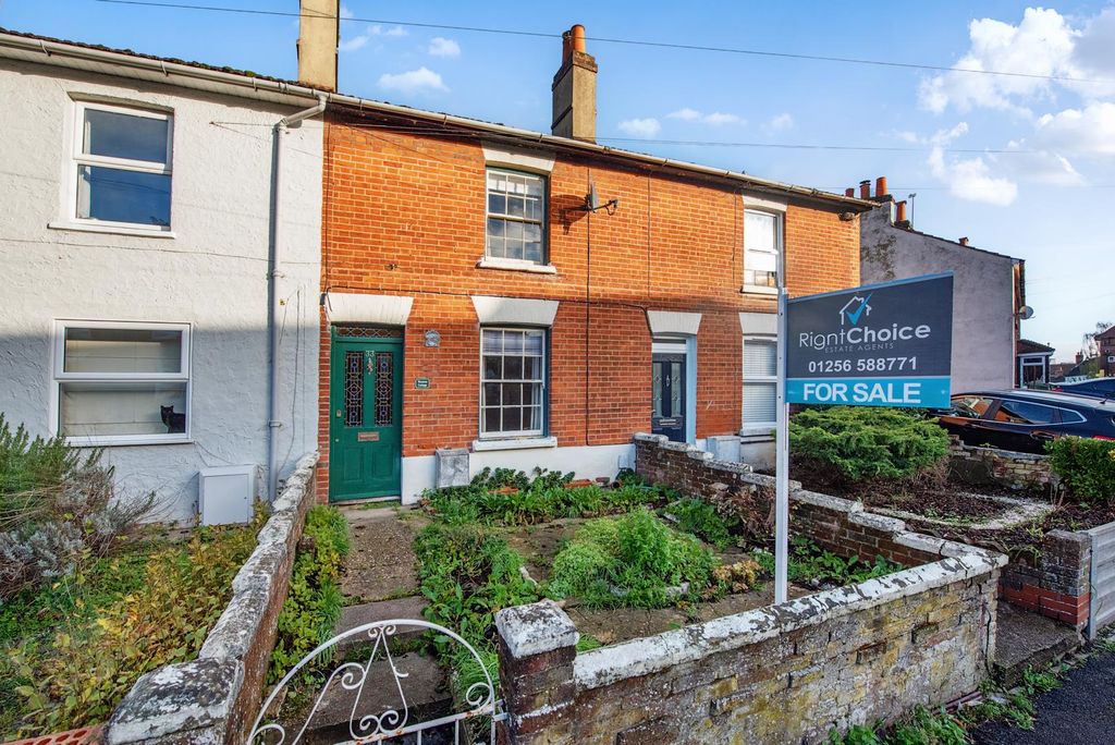 Property photo 1 of 10 Front