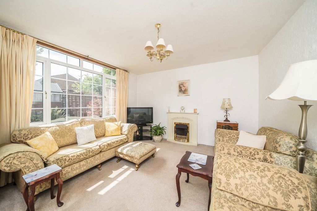 Property photo 2 of 6
