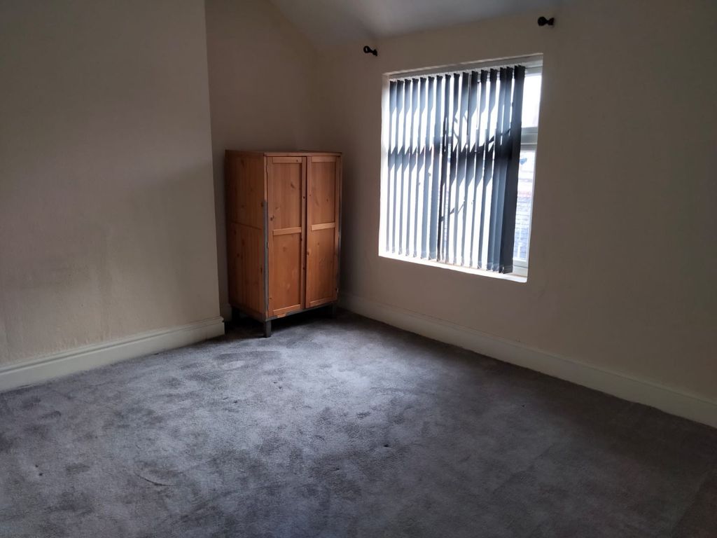 Property photo 3 of 4