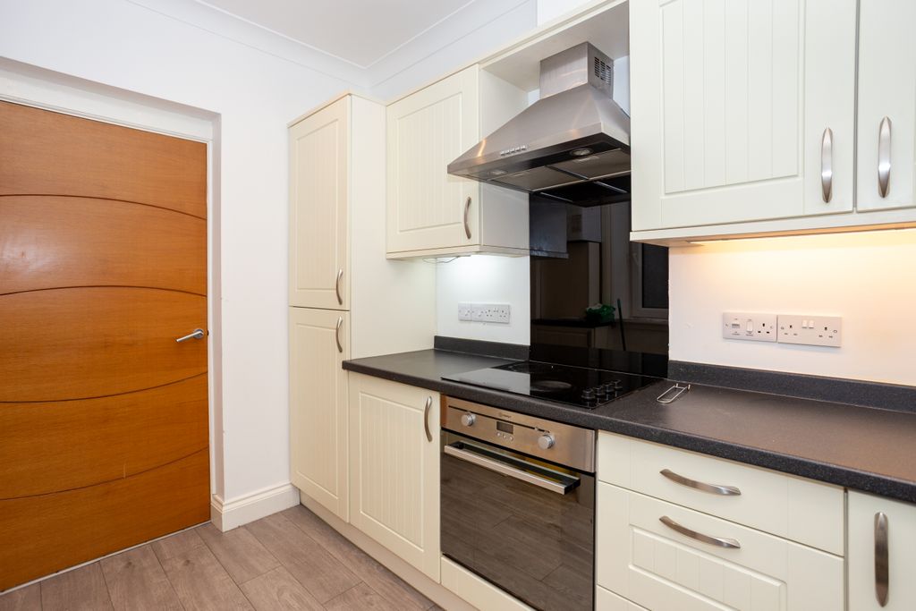 Additional image 8 of 2 bed flat for saleBalmoral Road, Dumfries DG1