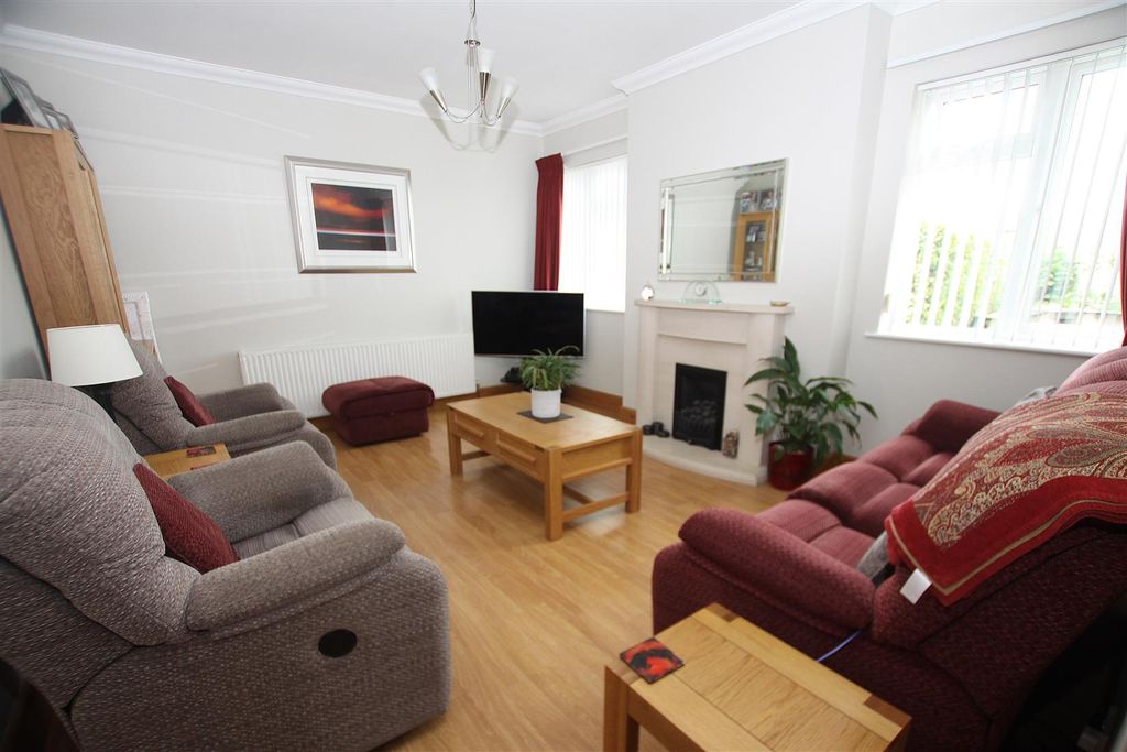 Property photo 2 of 25 Living Room.Jpg