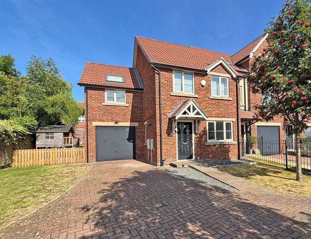 Property photo 1 of 18
