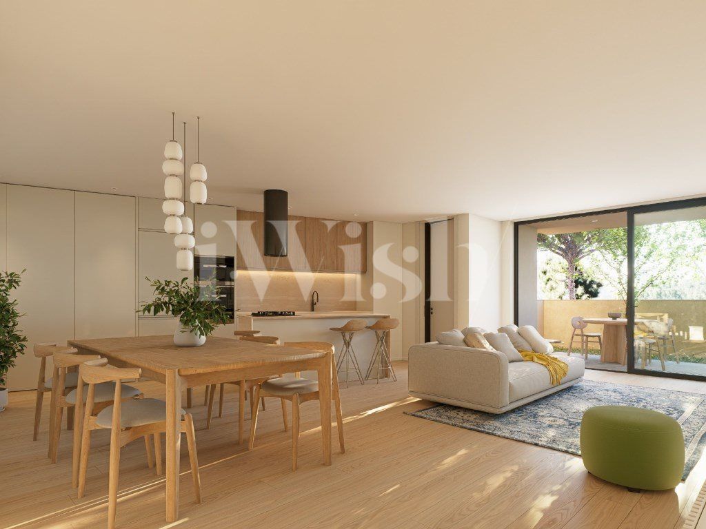 Property photo 1 of 13 Valadares Pool & Gardens - 3 Bedroom Flat On The 3rd Floor