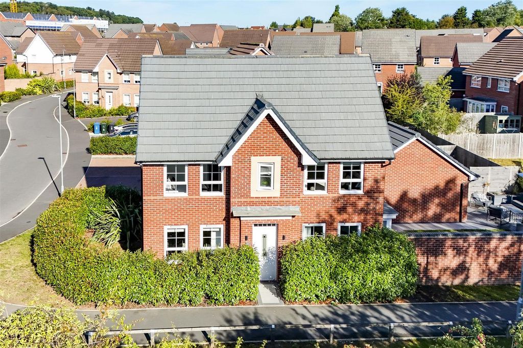 Property photo 1 of 27