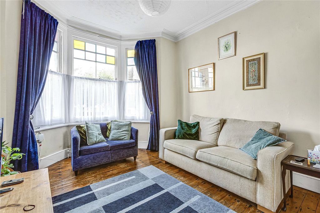 Property photo 3 of 12 Picture No. 14