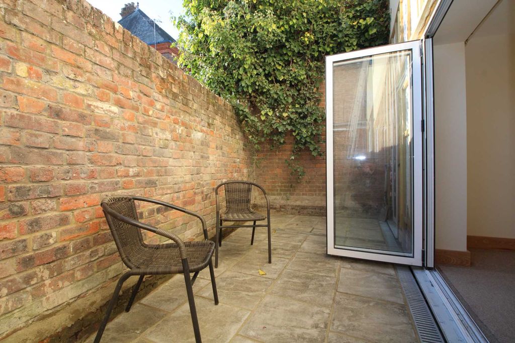 Property photo 1 of 10 Photo