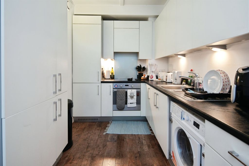 Property photo 3 of 16