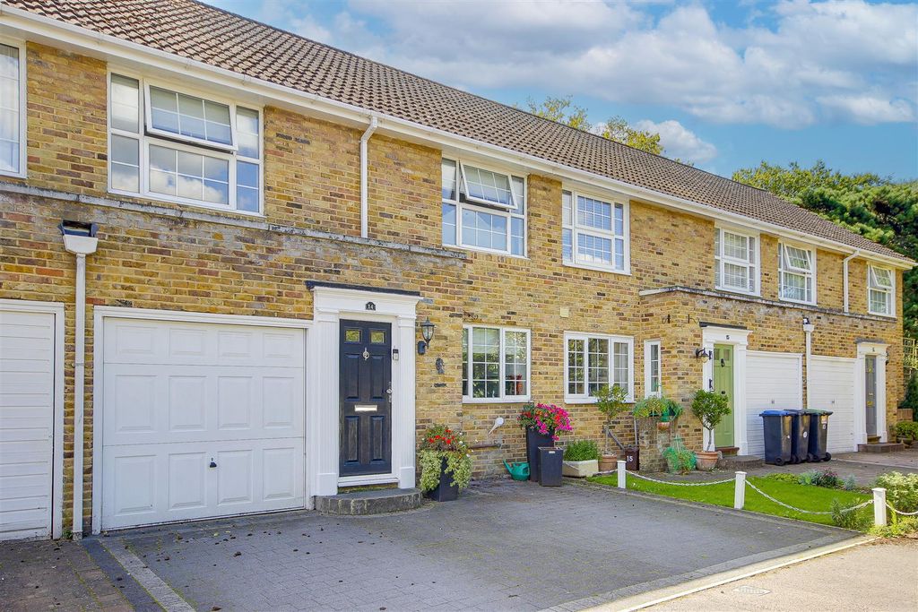 Property photo 1 of 31