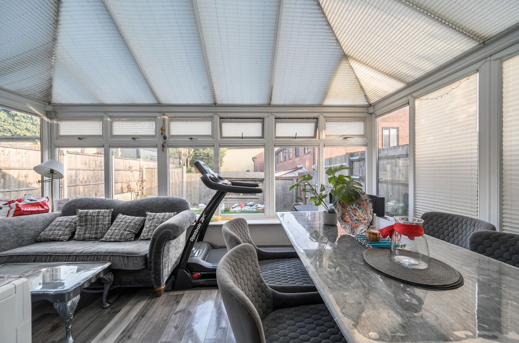 Property photo 2 of 20 1421942-6-69A8647...