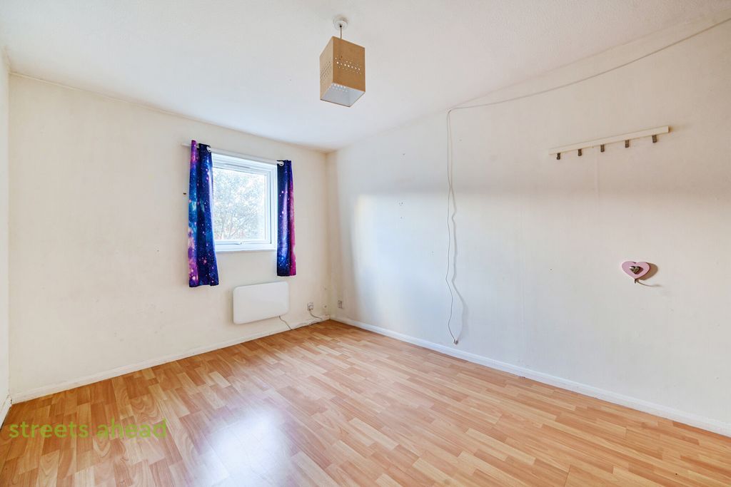 Property photo 3 of 11 Bf335Acb-d863-48E...