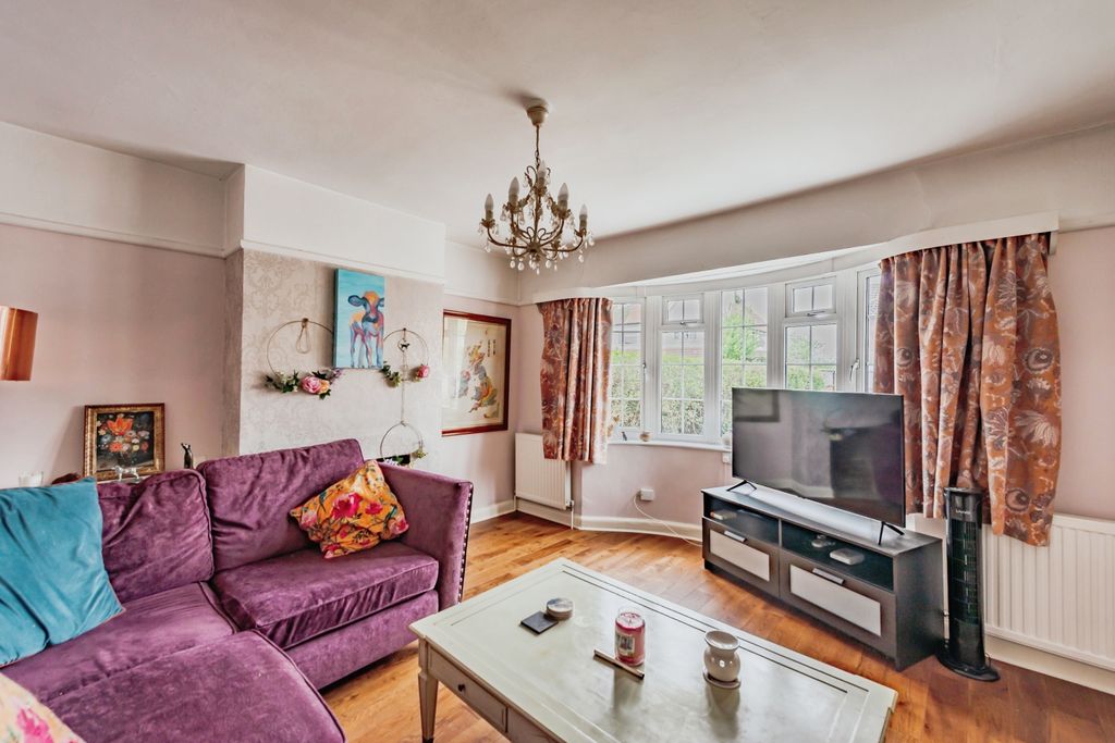 Property photo 3 of 20