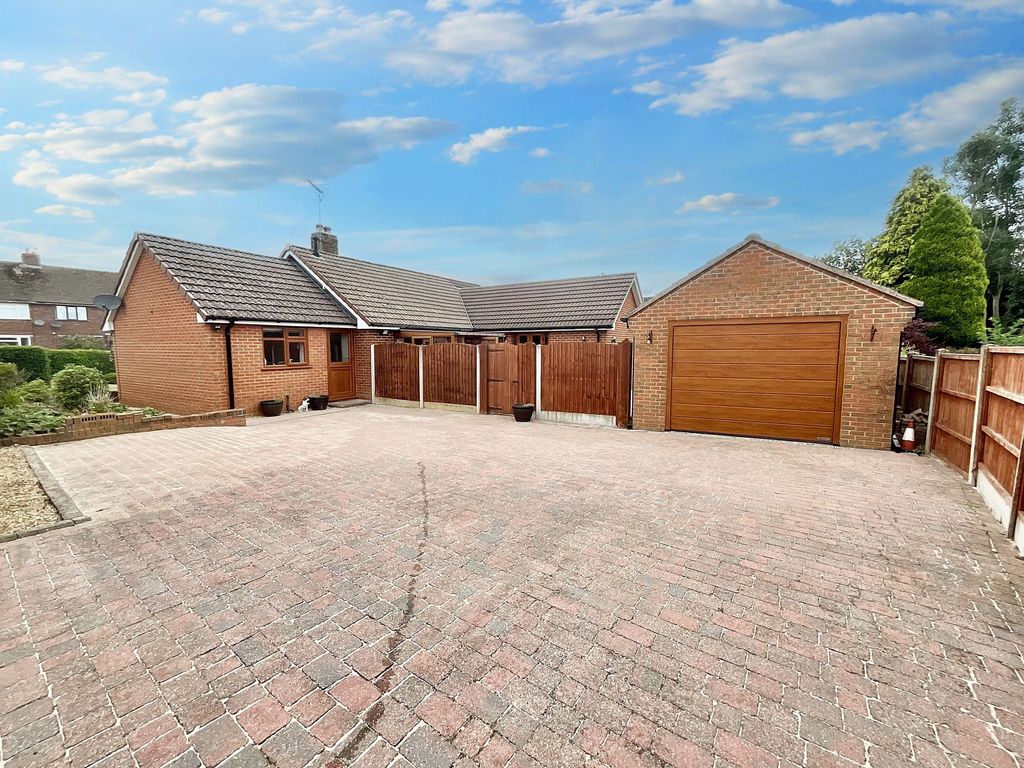Property photo 3 of 28