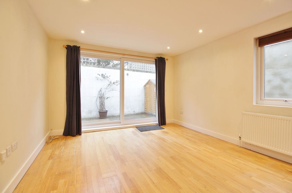 Property photo 3 of 7