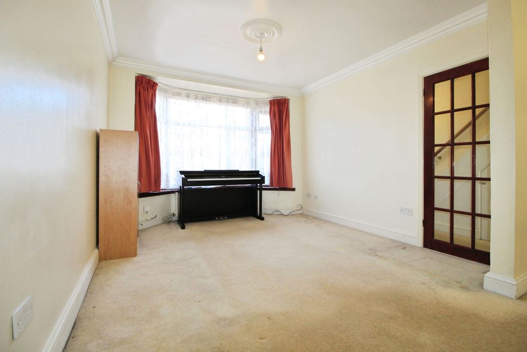 Property photo 3 of 29 Gallery