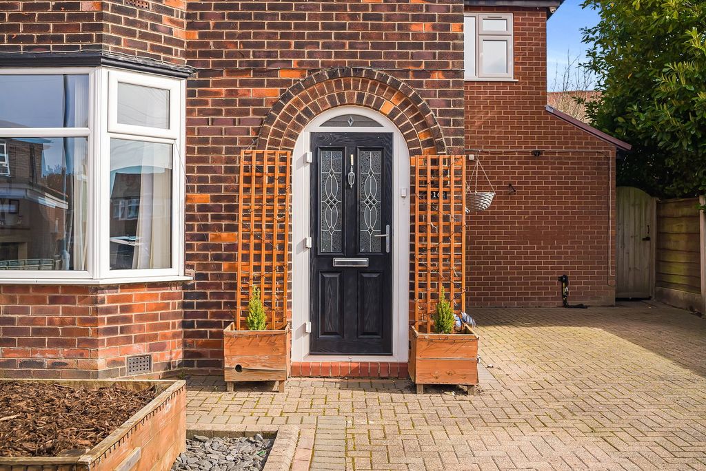 Property photo 2 of 41