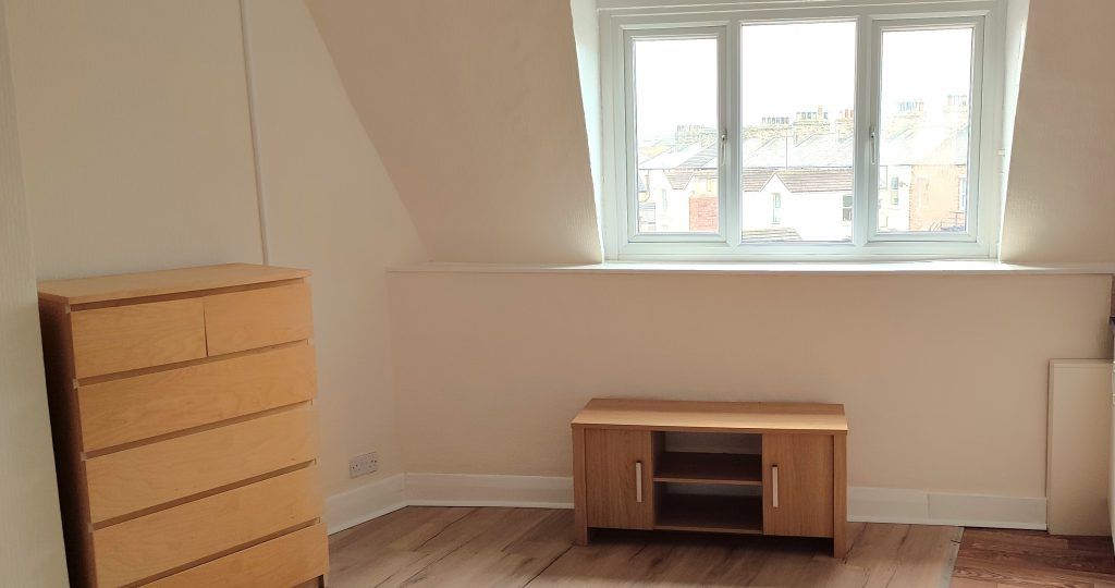 Property photo 1 of 3