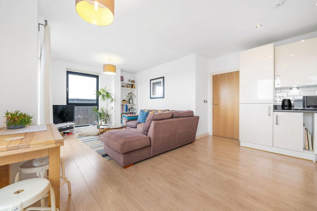 Property photo 1 of 15 Open Plan Kitchen-Reception.Jpg