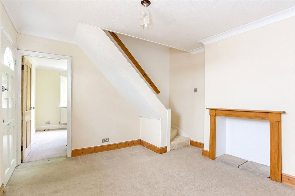 Property photo 3 of 9