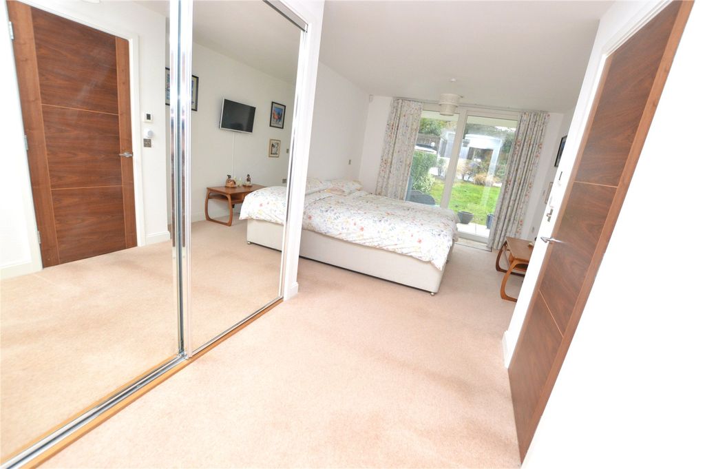 Property photo 2 of 20 2 - Picture No. 10