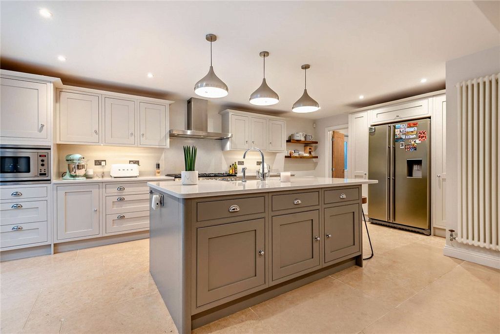 Property photo 3 of 19 Picture No. 03