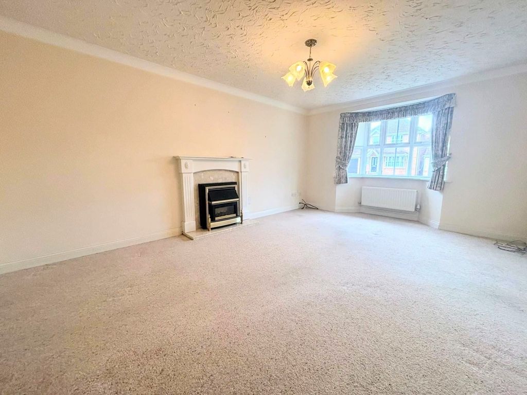Property photo 2 of 21 Image